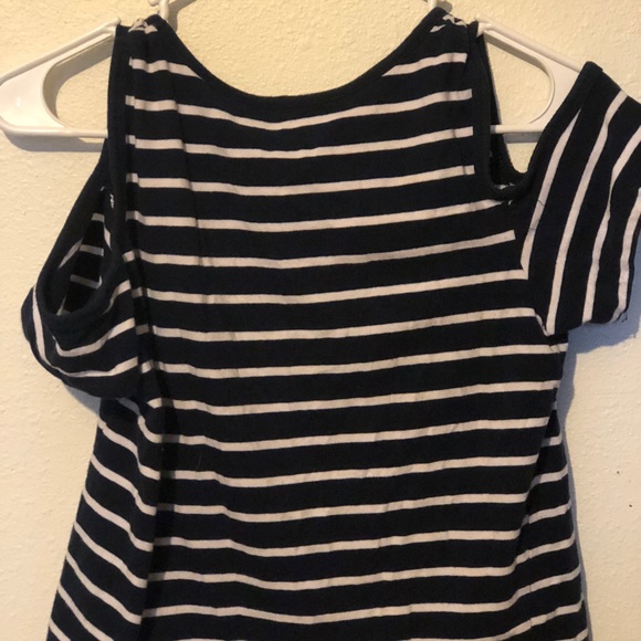 Dark blue and white striped crop top - Picture 2 of 4